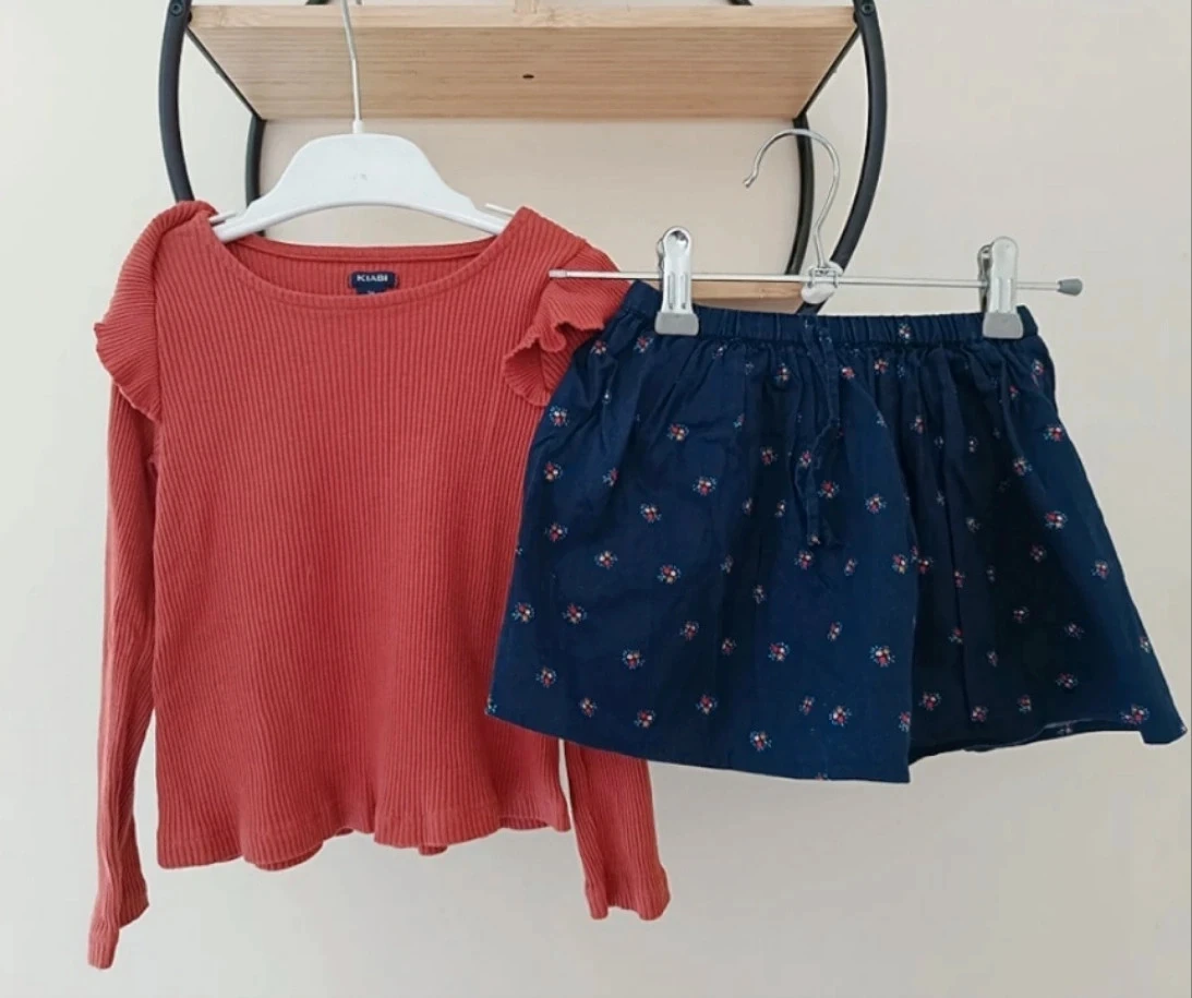 3 ans ensemble Teeshirt côtelé Kiabi et jupe monoprix